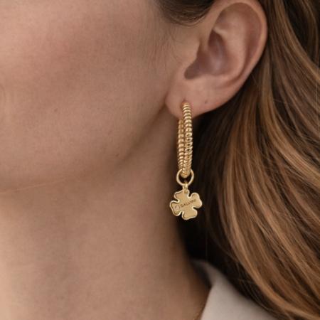 orecchini 9kt quadrifoglio salvini indossati